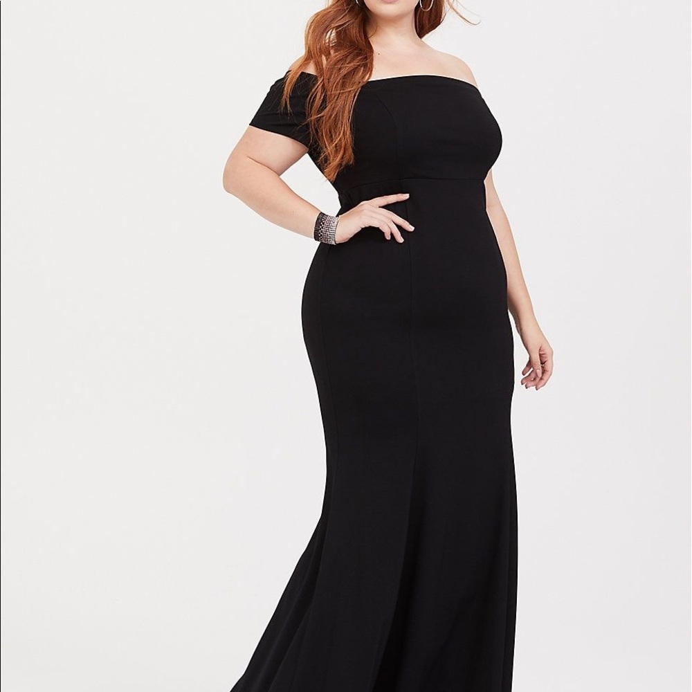Plus Sized Black Evening Dress!!